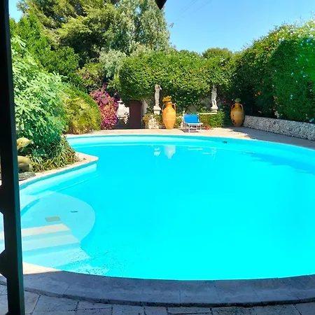 Le Amazzoni Bed & Breakfast 3*